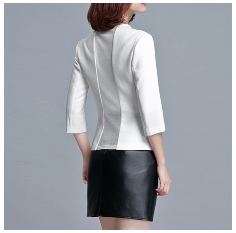 Diseño personalizado Lady Office Blazer delgado con cuello en V y media manga con un solo botón y bolsillo