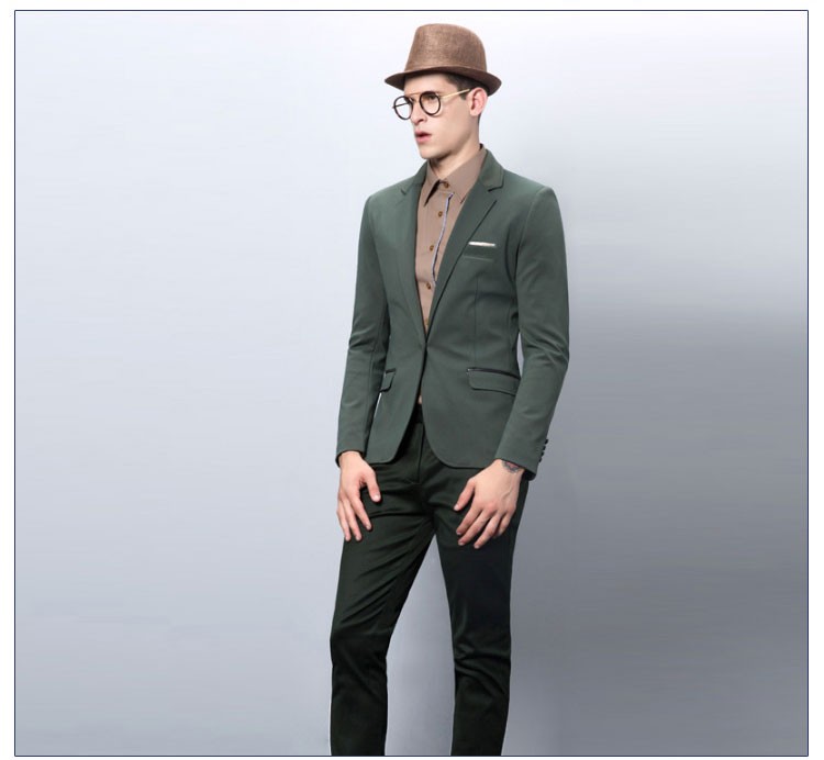 Traje con cuello en V de un solo pecho de color verde sólido informal para hombre de primavera de diseño personalizado