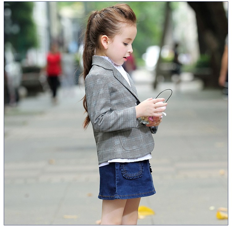 Blazer a cuadros gris de manga larga con diseño personalizado para niñas pequeñas con bolsillo