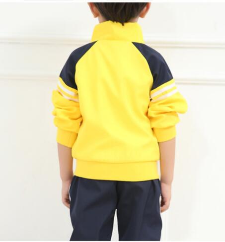 Abrigo de chándal de invierno para niños con cuello alto y cremallera frontal de manga larga con combinación de colores