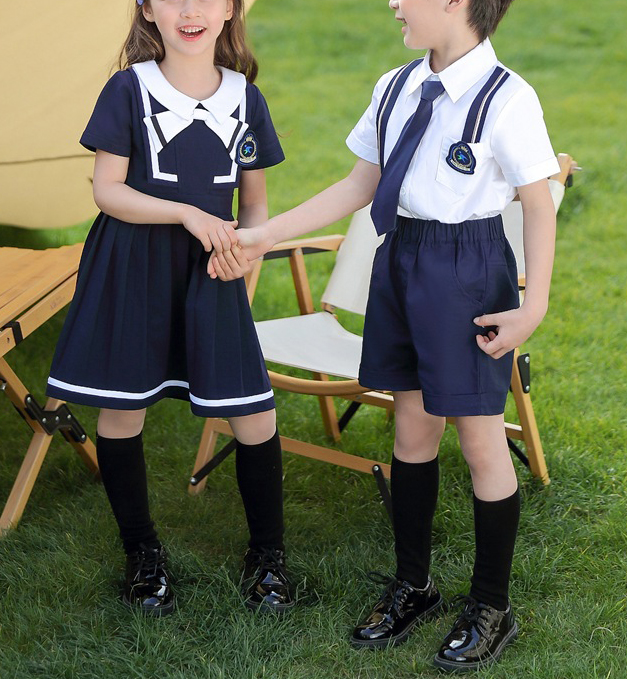 Conjunto de uniforme escolar de combinación de colores de manga corta para niños de jardín de infantes y niños de primaria