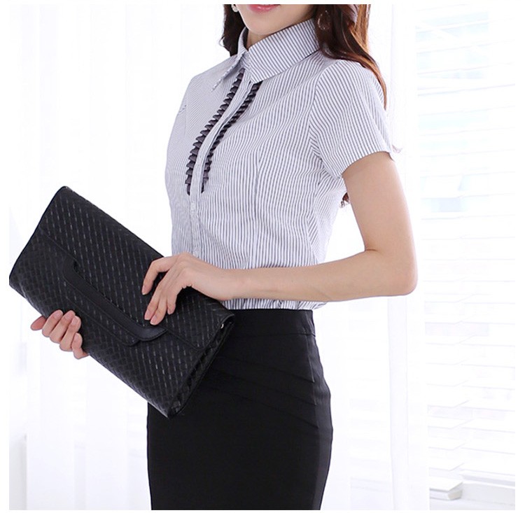 Camisa a rayas negras de encaje de un solo pecho de manga corta para mujer de diseño personalizado y falda recta